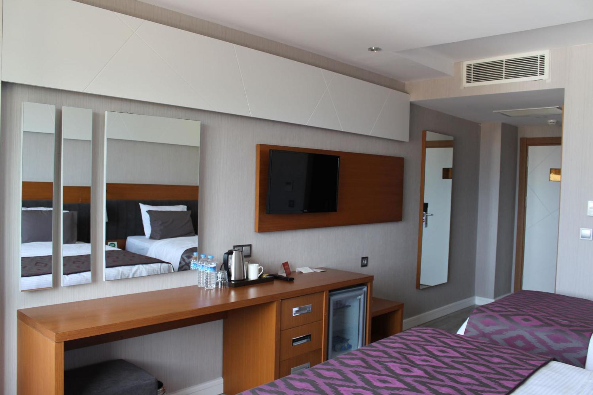 Готель Ramada By Wyndham Giresun Piraziz Екстер'єр фото